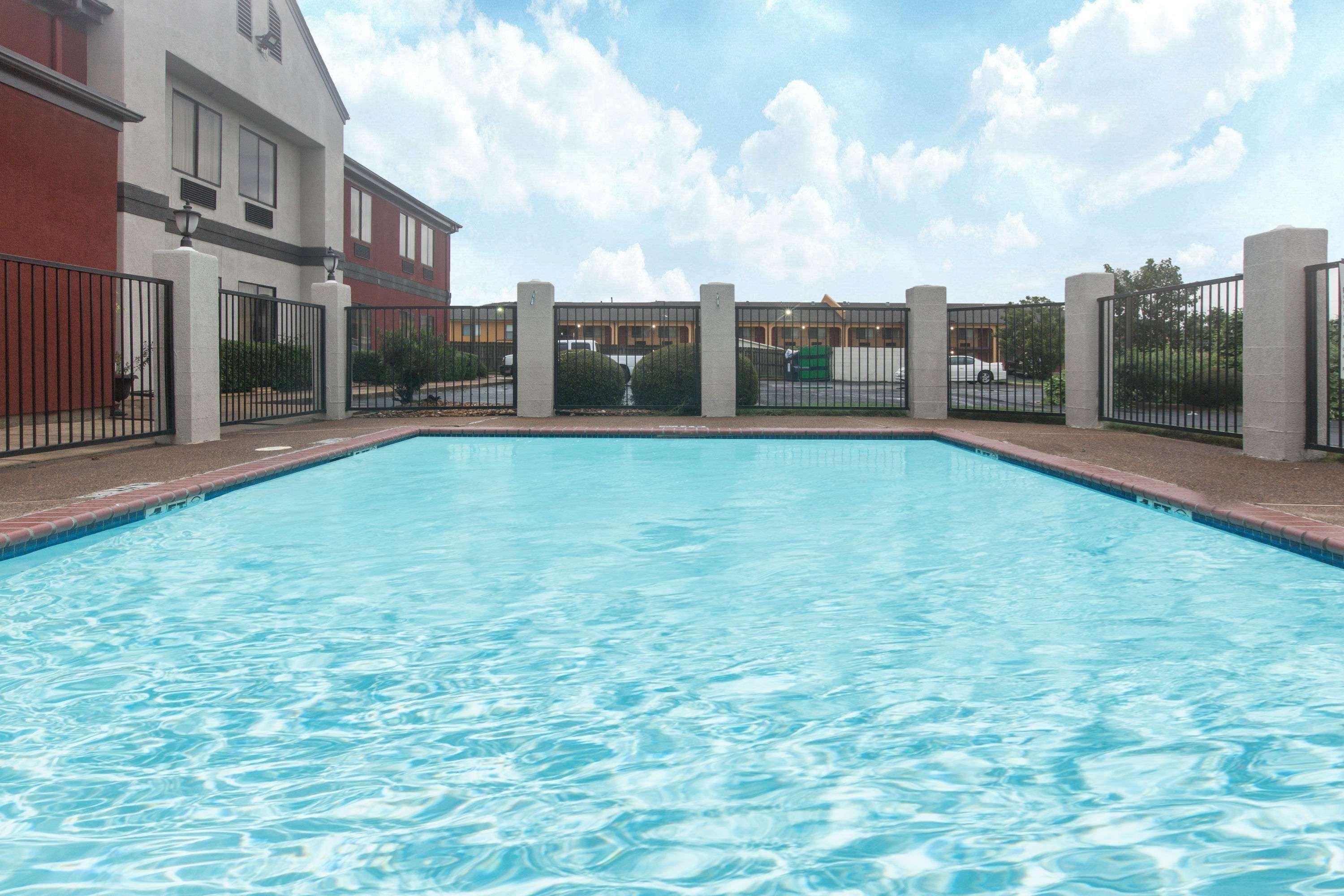 Super 8 By Wyndham Southaven Motel Ngoại thất bức ảnh